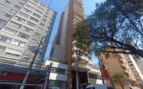 Studio Metrô Paraíso ou Ana Rosa com Piscina, Academia e Cowork até 3 pessoas com Maleiro e Sala de Espera